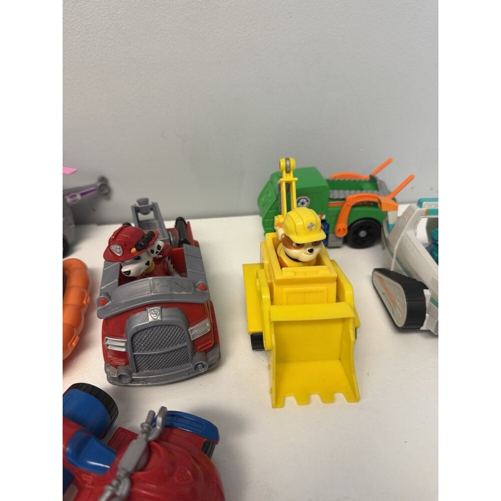 Paw Patrol Vehicle & Figure Lot of 17 Liberty, Tracker, Everest, Chase, + More - Picture 4 of 15